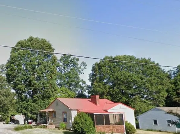 950 Cliff Rd, Asheboro, NC 27203