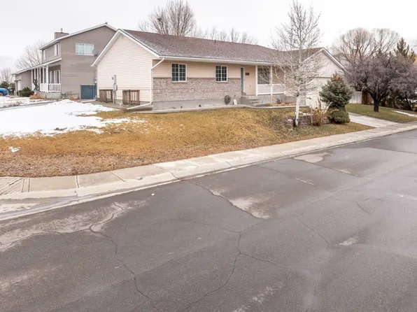 3506 Enfield Ave, Elko, NV 89801