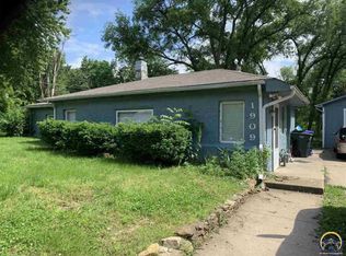 1909 SE 20th St, Topeka, KS 66607