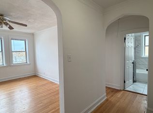 5523 W Irving Park Rd #209, Chicago, IL 60641