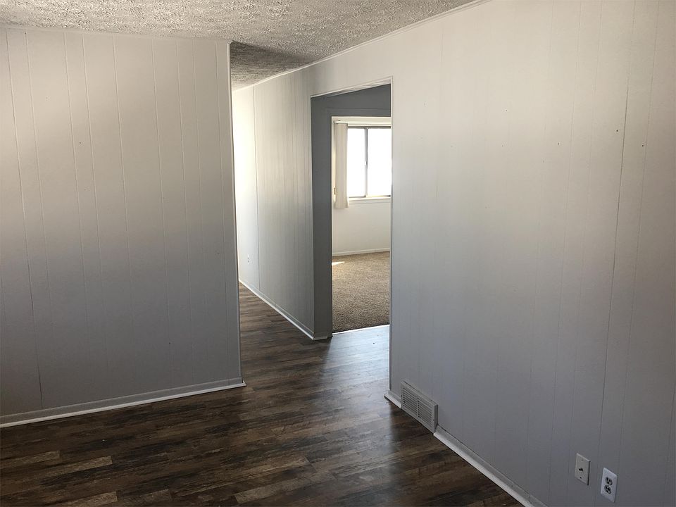 1st image of 144 N Lapeer St APT 37