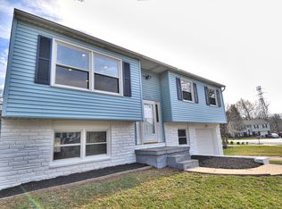 1516 Robert Rd, Lancaster, PA 17601