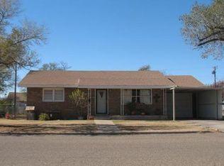 229 N Austin Ave, Tulia, TX 79088