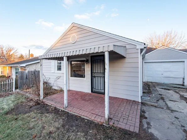 2007 Honore Ave, North Chicago, IL 60064