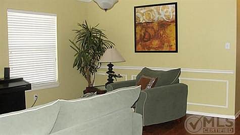 4th image of 5541 Overland Dr