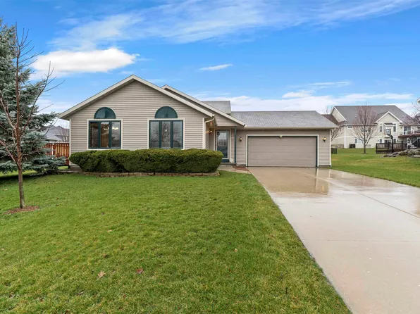 535 Oakwood Dr, Oregon, WI 53575