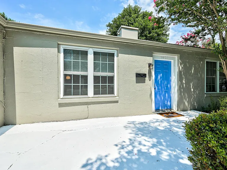 2801 Croydon Ct — Photo 2