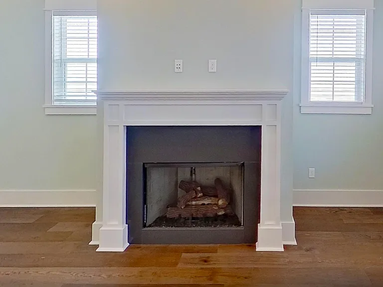 465 Karcher Ave — Photo 10