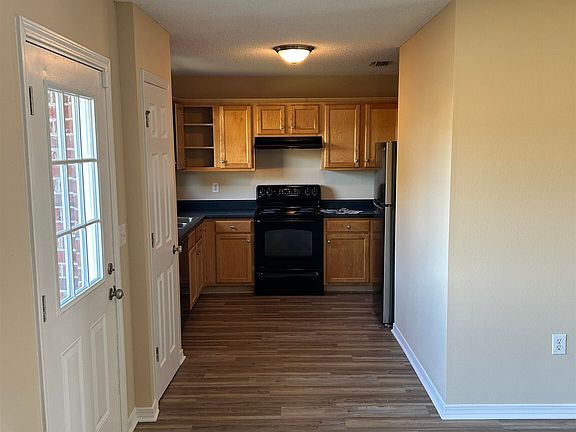 3rd image of 14965 Chase Ct
