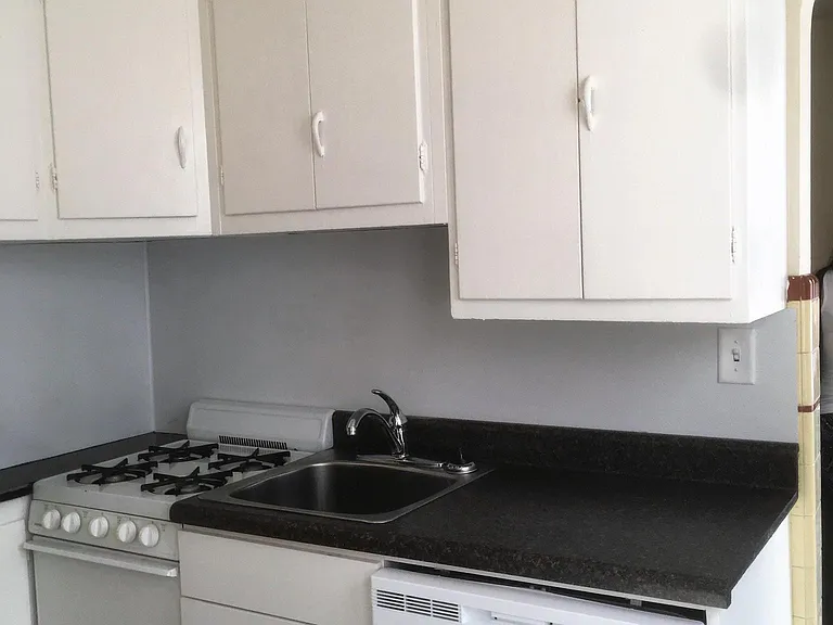 551 Spring St #204 — Photo 6