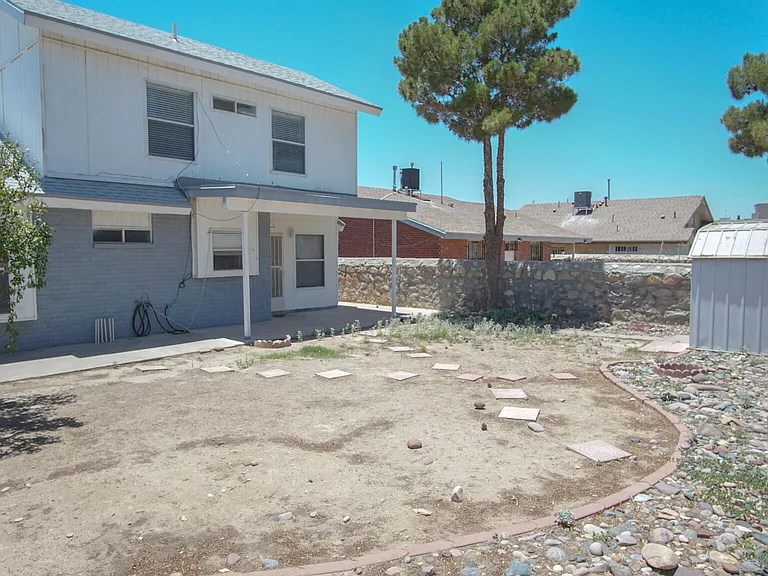 12107 Valley Quail Dr — Photo 22