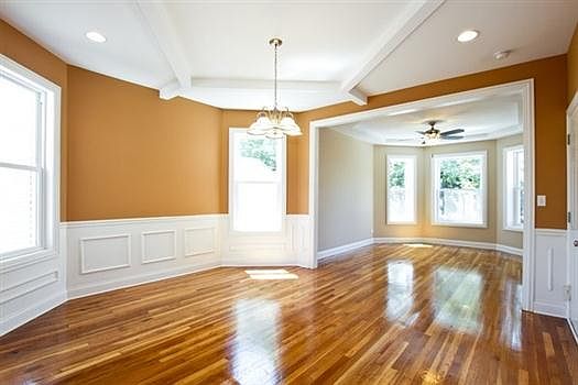 2nd image of 1033 N Lawler Ave
