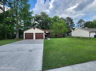 910 Gattis Rd, Jacksonville, NC 28546