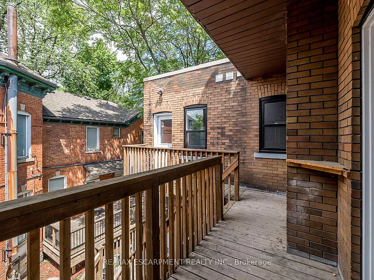 127 Victoria Ave S #6 — Photo 29
