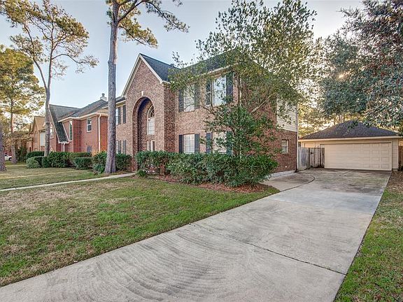 2nd image of 14415 Cypress Falls Dr