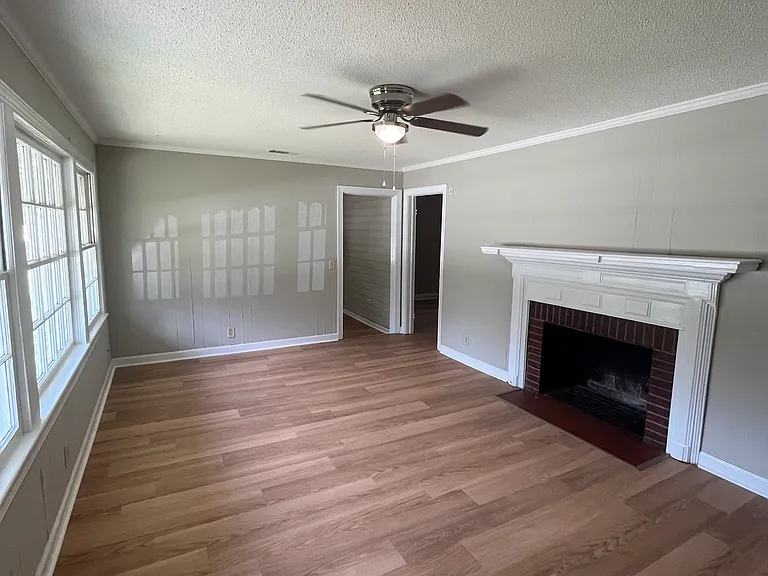 333 E Main St — Photo 11