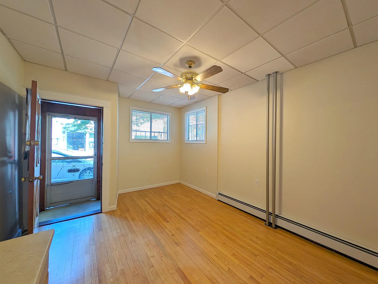 Studio, 350 sqft, $2,000 — Photo 3