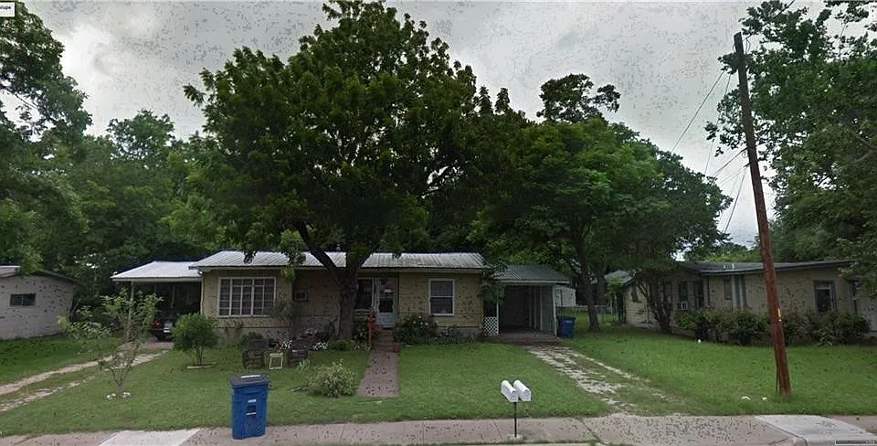 7004 Guadalupe St