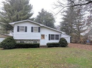 171 Prairie St, Sharon, WI 53585