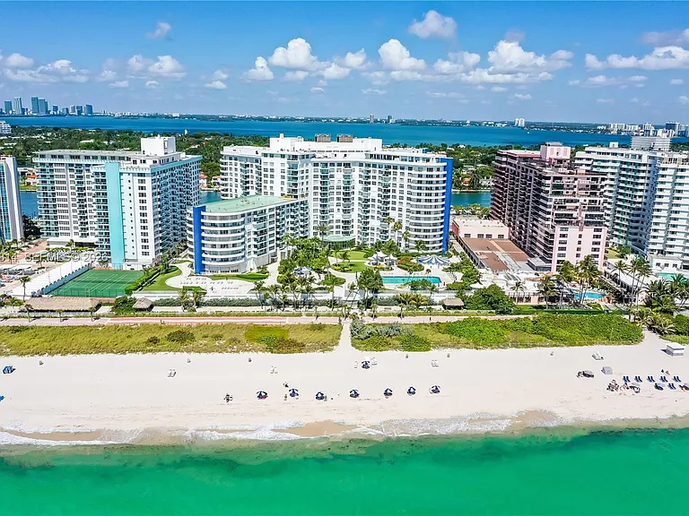 5161 Collins Ave #502 — Photo 49