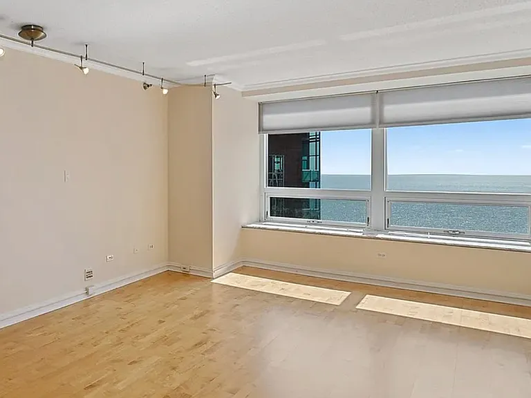 512 N McClurg Ct #3705 — Photo 2