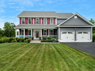 196 Brookview Dr, Hooksett, NH 03106