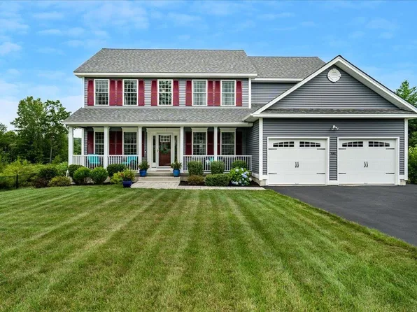 196 Brookview Drive, Hooksett, NH 03106