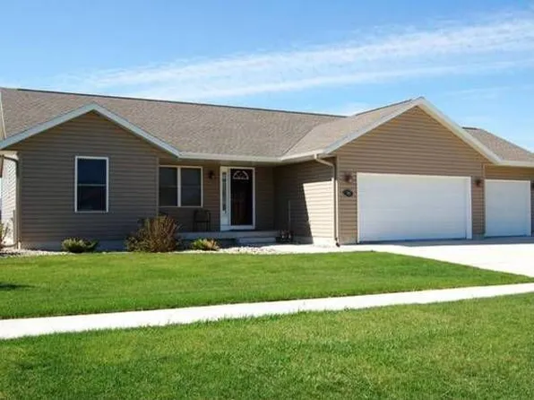 165 E Henschen St, Garner, IA 50438