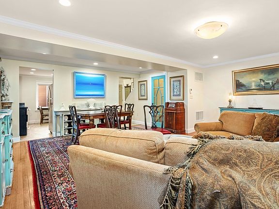 4th image of 409 Lewis O Gray Dr #409