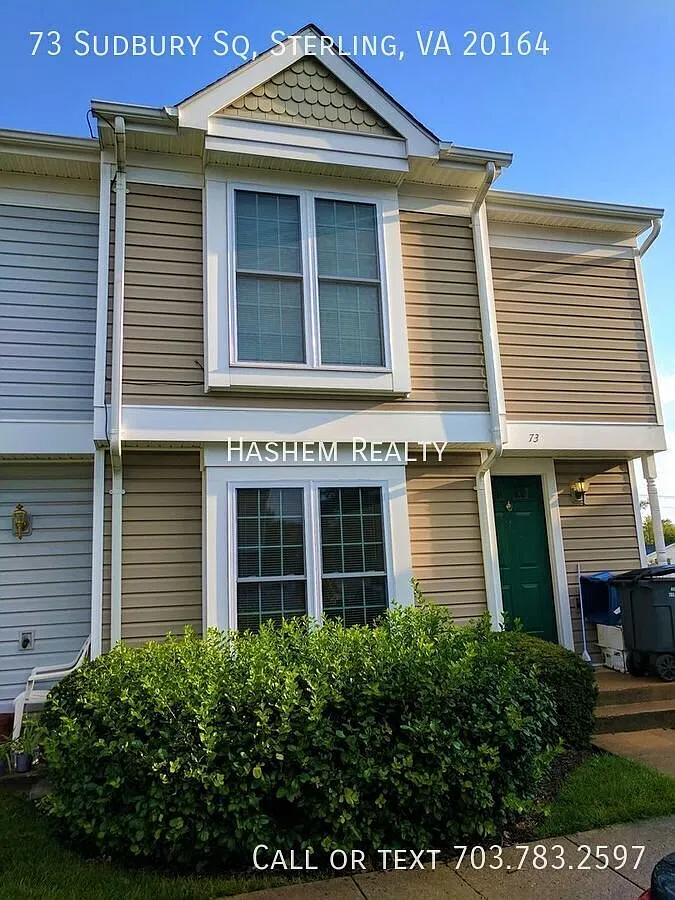 Great Location 3 Bedroom End Unit in Sterling, VA! — Photo 1