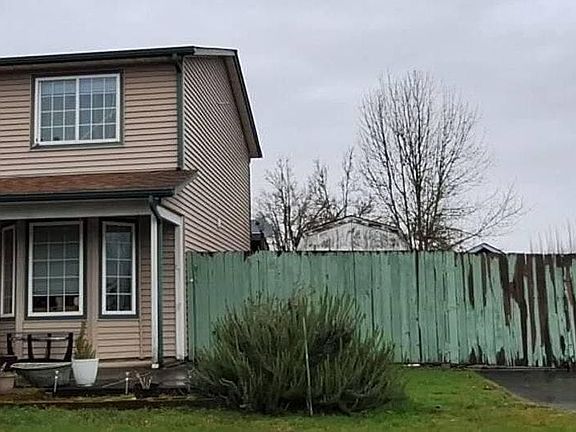 2nd image of 13516 NE 82nd Cir