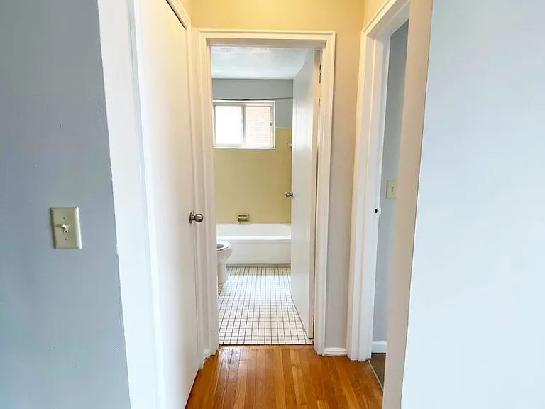 566 Lowell Ave — Photo 8