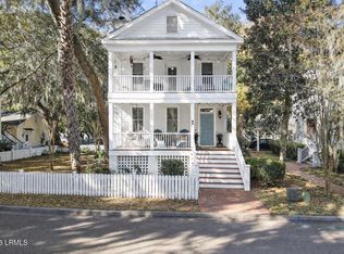 4 Battery Point Ln, Beaufort, SC 29902
