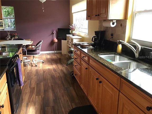 3rd image of 6030 Mornay Dr