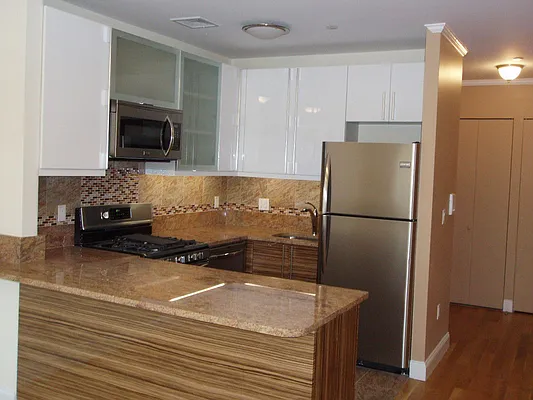 Rented by NCR Real Estate | media 19