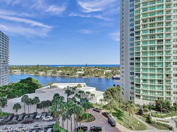 5th image of 20281 E Country Club Dr APT 710