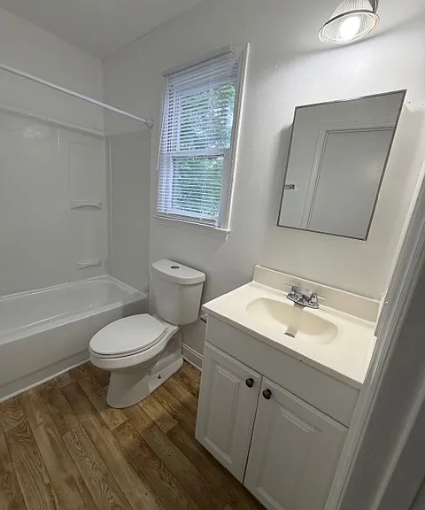 812 S Broad St — Photo 9