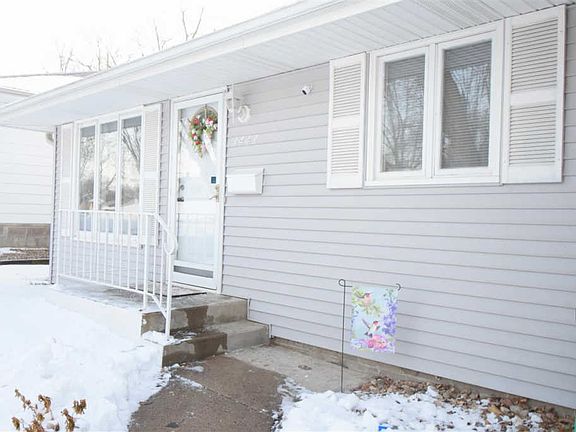 2nd image of 3443 Virginia St