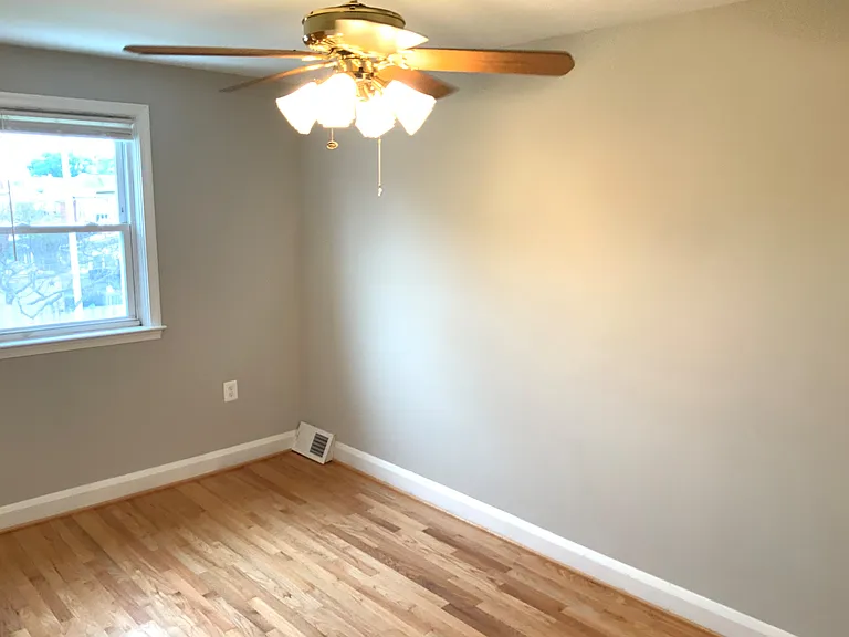 2125 Hawthorne Rd — Photo 13