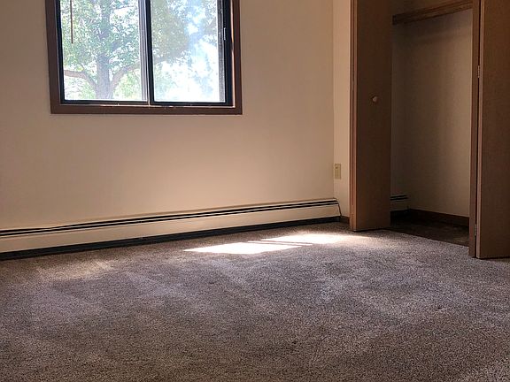 5th image of 1401 12th St E APT 2