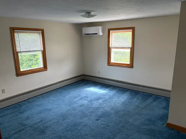 121 King Philip Rd — Photo 6