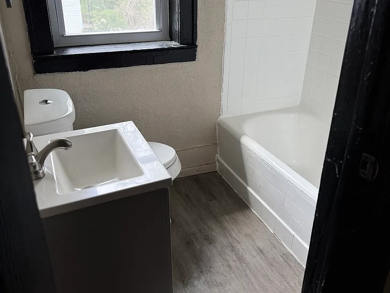 16853 Log Cabin St #7 — Photo 6