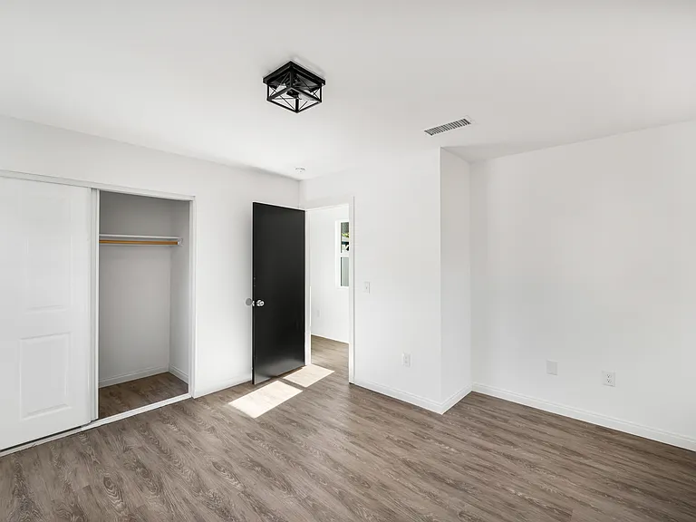 4851 Faculty Ave #B — Photo 4