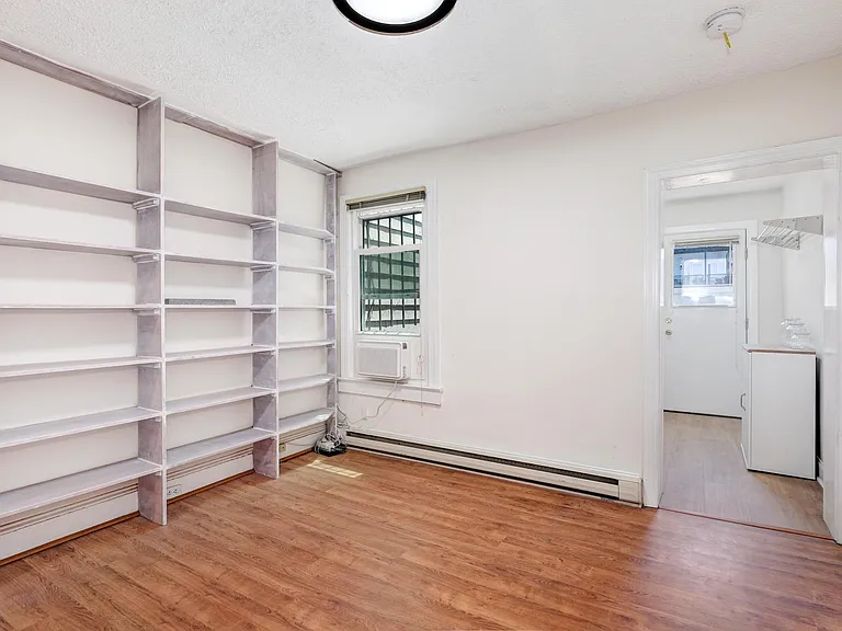 540 Newton Pl NW — Photo 6