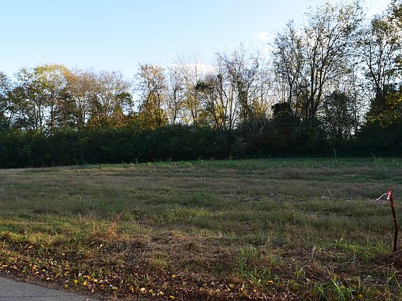 2nd image of Cassetty Ln