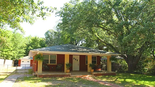 2908 E Jackson St Photo 1 2908 E Jackson St Photo 1
