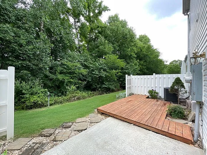 6834 Beverly Springs Dr — Photo 16