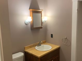 25 Pearl St #25A, Franklin, NH 03235