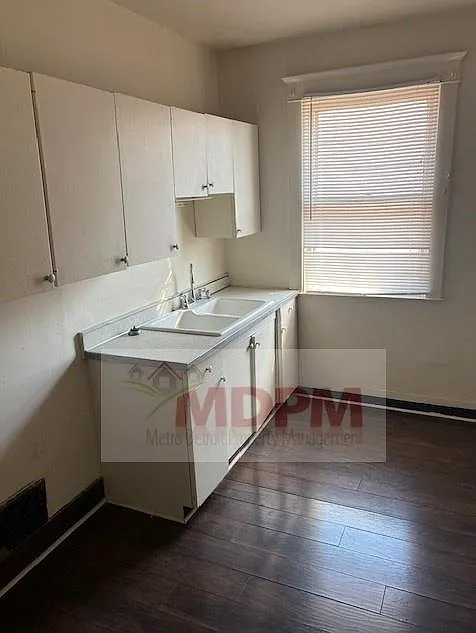 2 bed, 1100 sqft, $900 — Photo 2