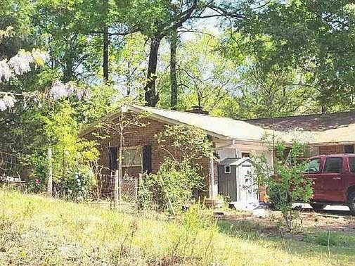 3rd image of 118 Deerfield Rd